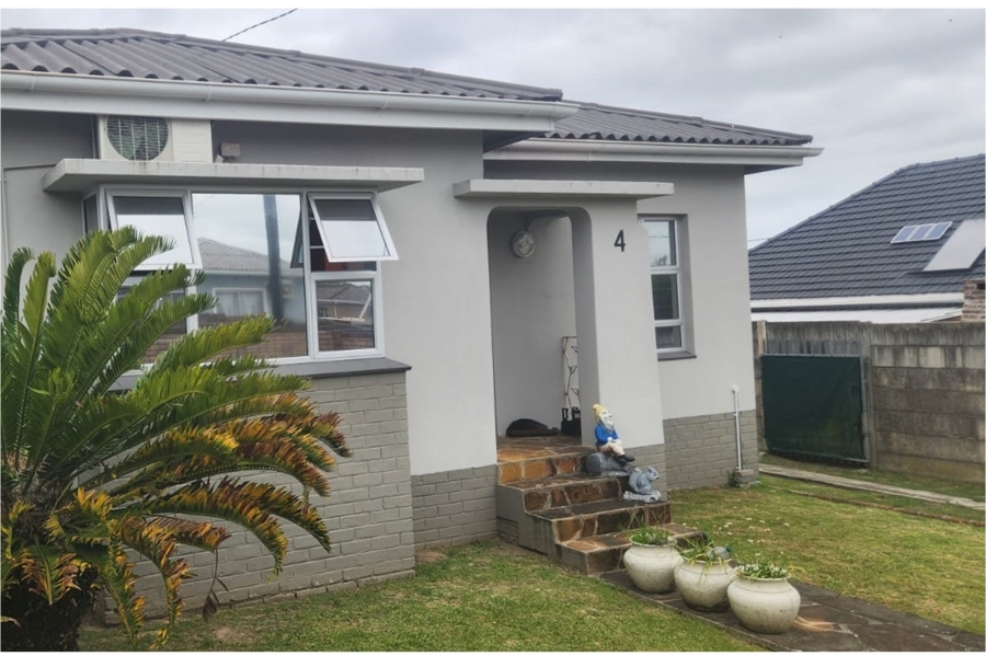 3 Bedroom Property for Sale in Cambridge West Eastern Cape